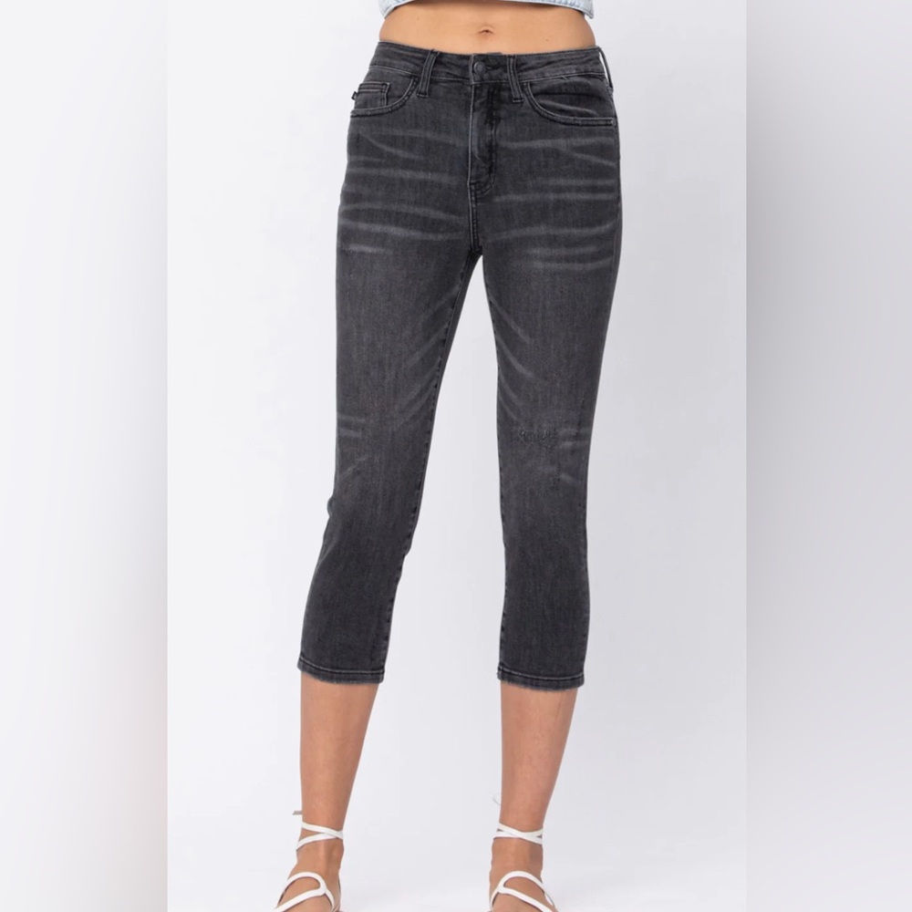 High waisted Capri jeans